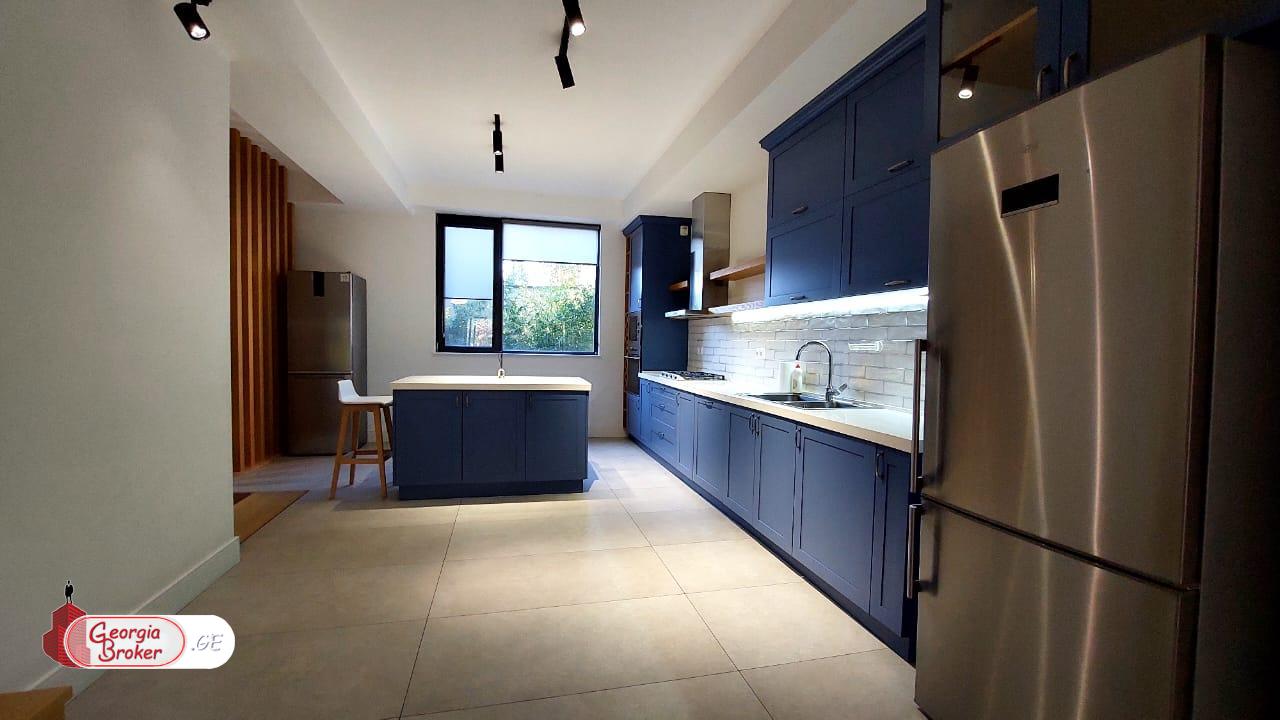 იყიდება ახალი გარემონტებული 7 ოთახიანი სახლი დიღომი 8ში